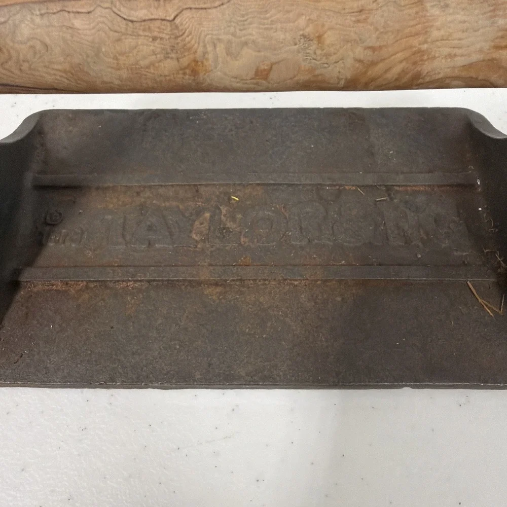 Taylor‎ & NG 1978 Vintage Heavy Duty Cast Iron Bacon Press Wood Handle Pig
